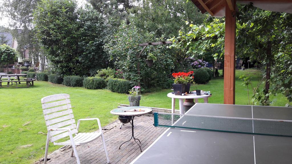 Guesthouse Vakantiehuis In Een Mooie Tuin In Het Centrum Van Zuidlaren! Екстериор снимка